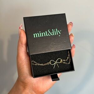 Mint&lily Gold Bow Friendship Bracelet NWT